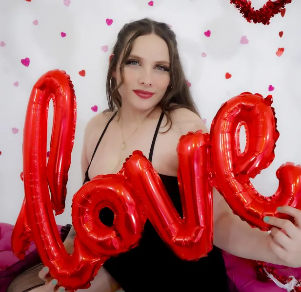 Live sex webcam photo for CharllotteBaker #4058567