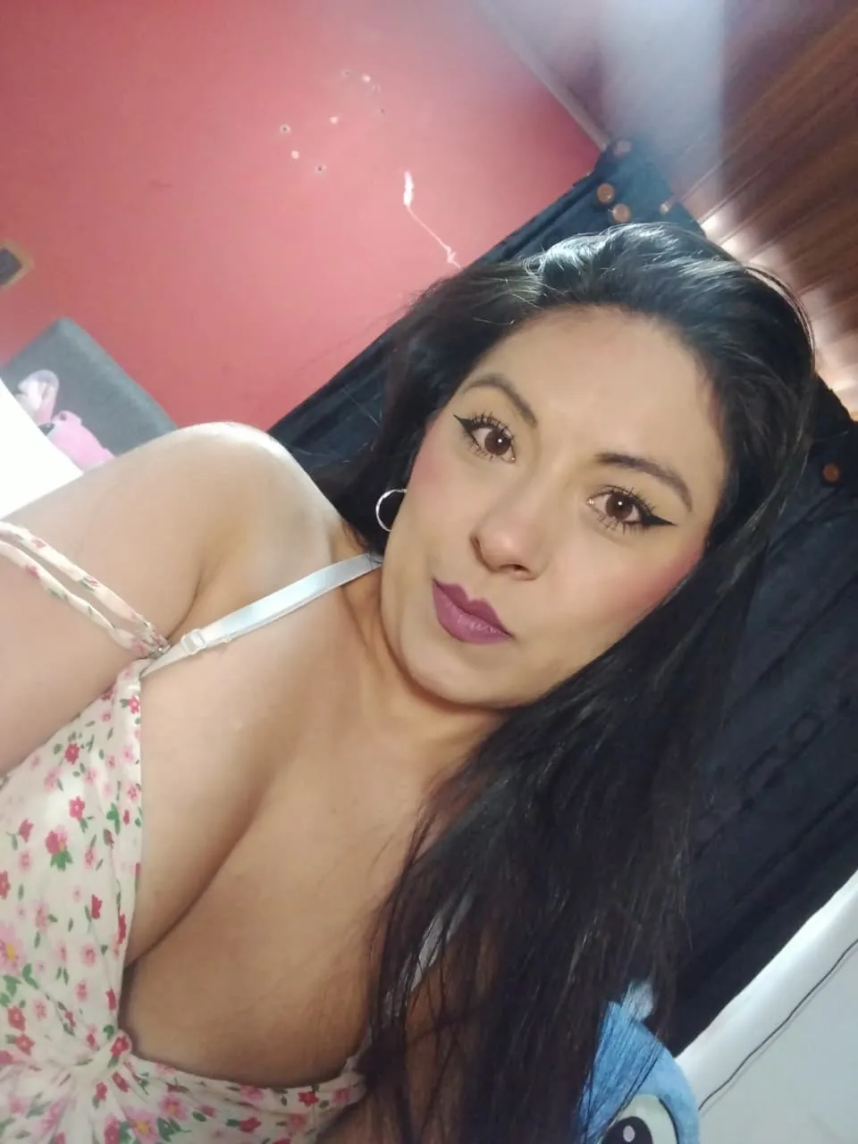 Live sex webcam photo for EllaRoss100 #8608487