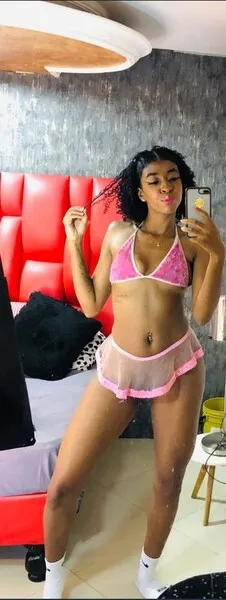 Live sex webcam photo for RachellGrayyy #6246679