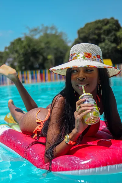 Live sex webcam photo for RachellGrayyy #6242814