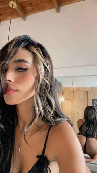 Live sex webcam photo for AriadnaRousee #5306356