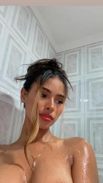 Live sex webcam photo for AriadnaRousee #5587249