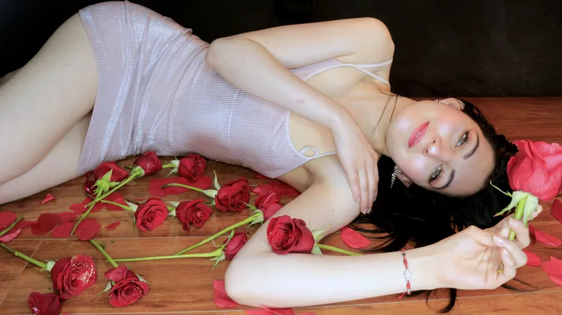 Live sex webcam photo for MilliieMoore #4031883