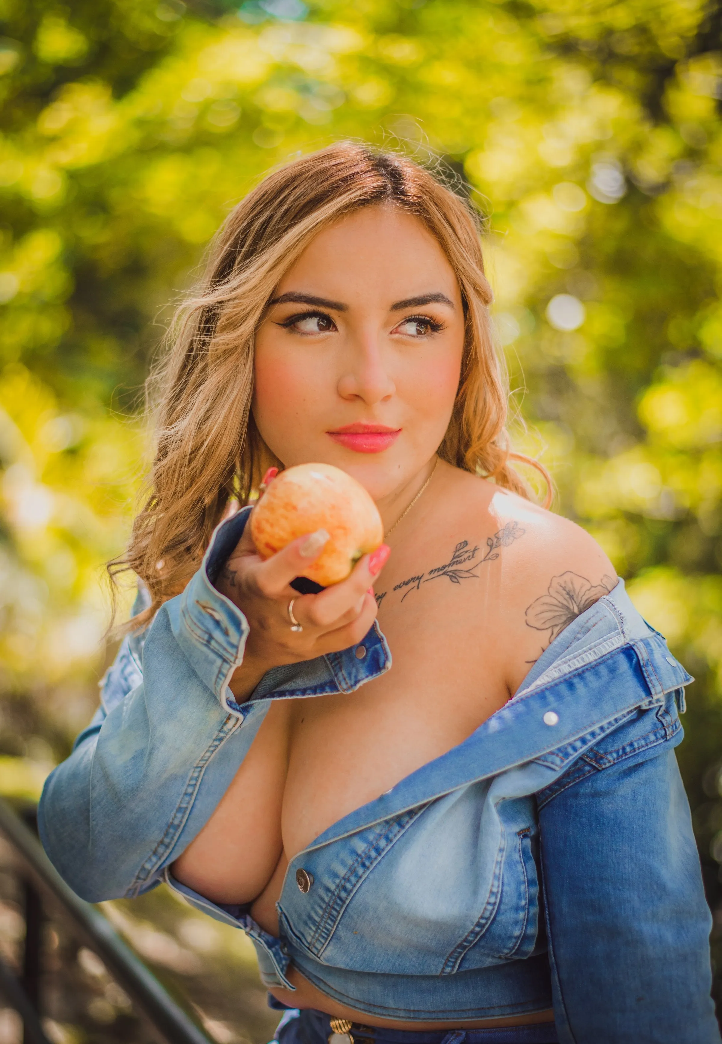 Live sex webcam photo for EmilyBroown #7319880