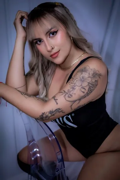 Live sex webcam photo for EmilyBroown #7319964