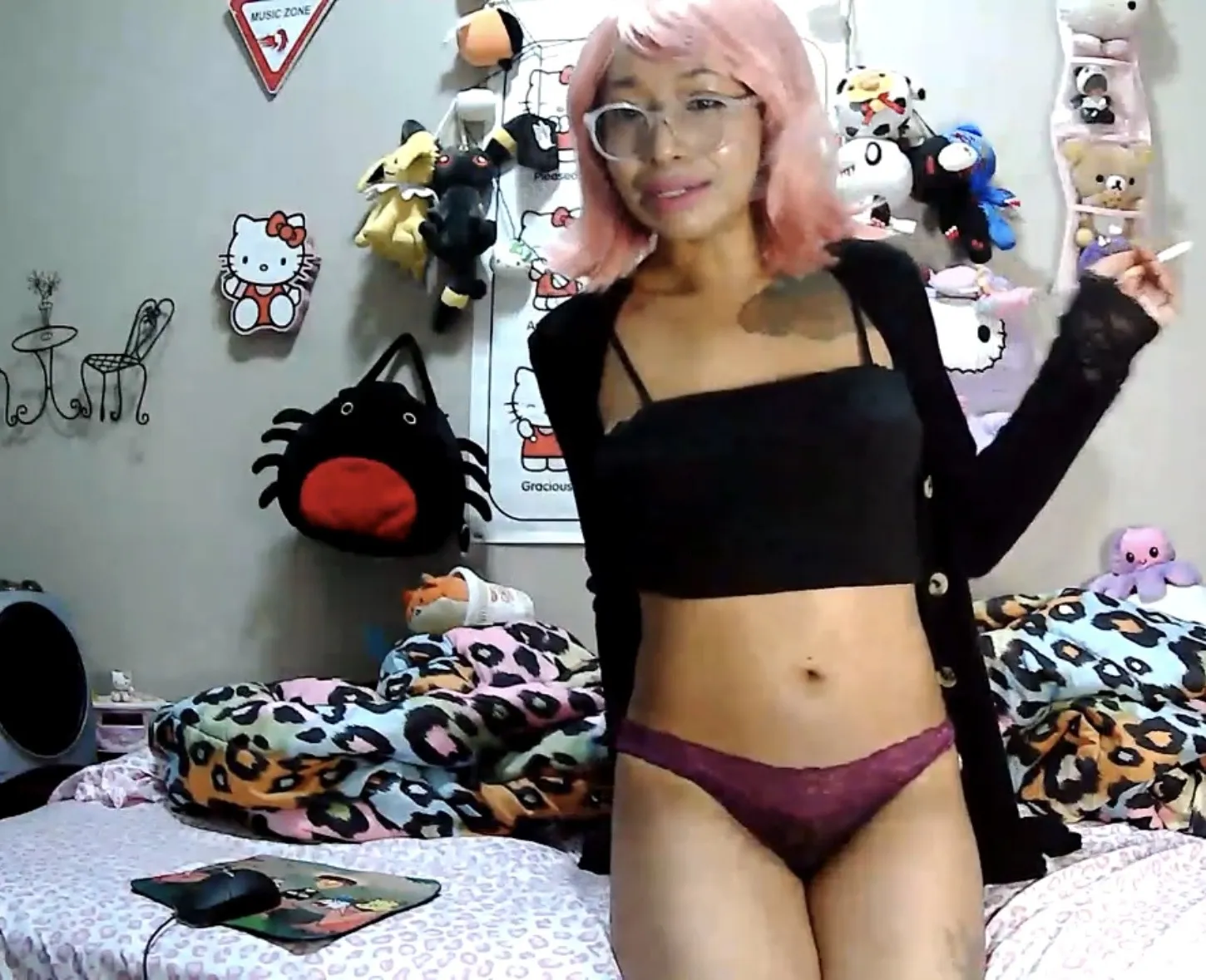 Live sex webcam photo for LovetocallmeMee #8521661