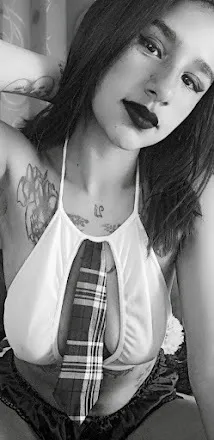 Live sex webcam photo for HannahWolff #4139870