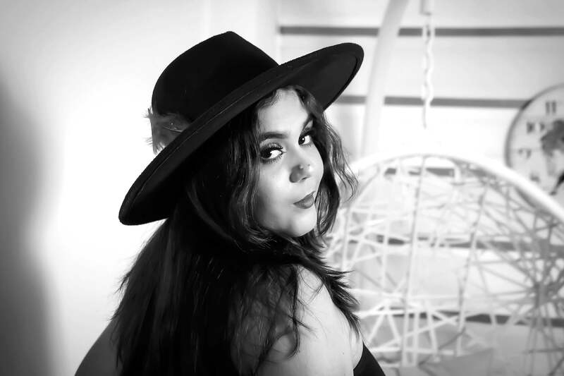 Live sex webcam photo for rebeccawilde #5390178