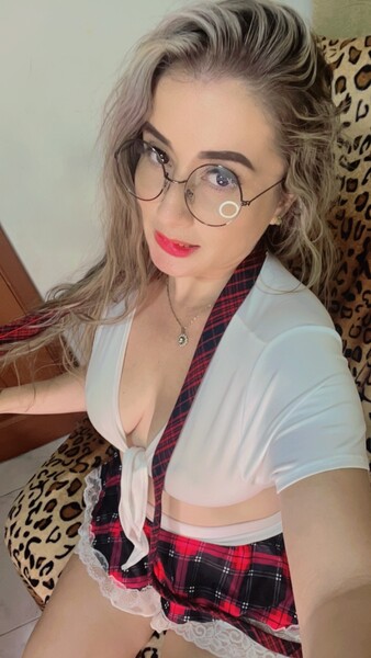 Live sex webcam photo for CathyLovers #6036857