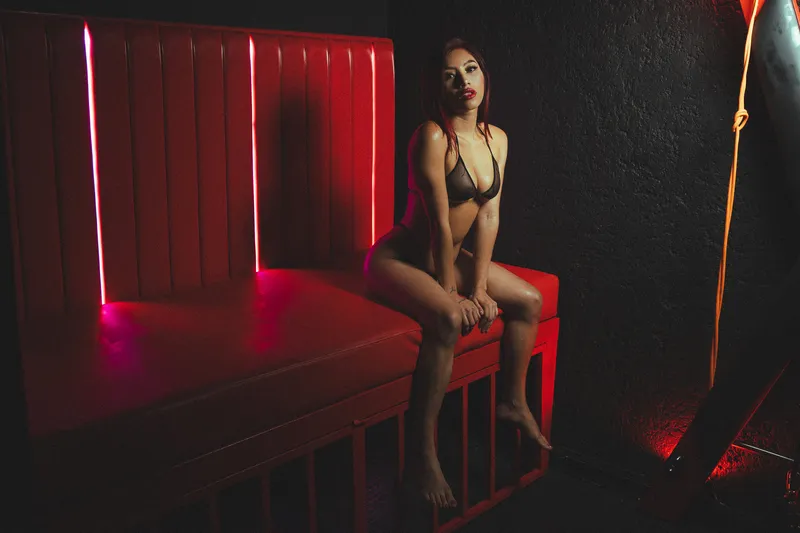 Live sex webcam photo for LunaLeroy #6058072