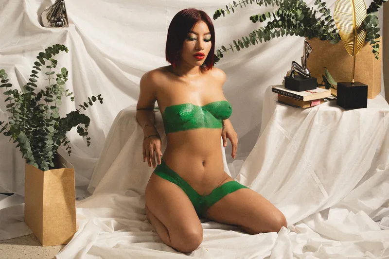 Live sex webcam photo for LunaLeroy #6058079