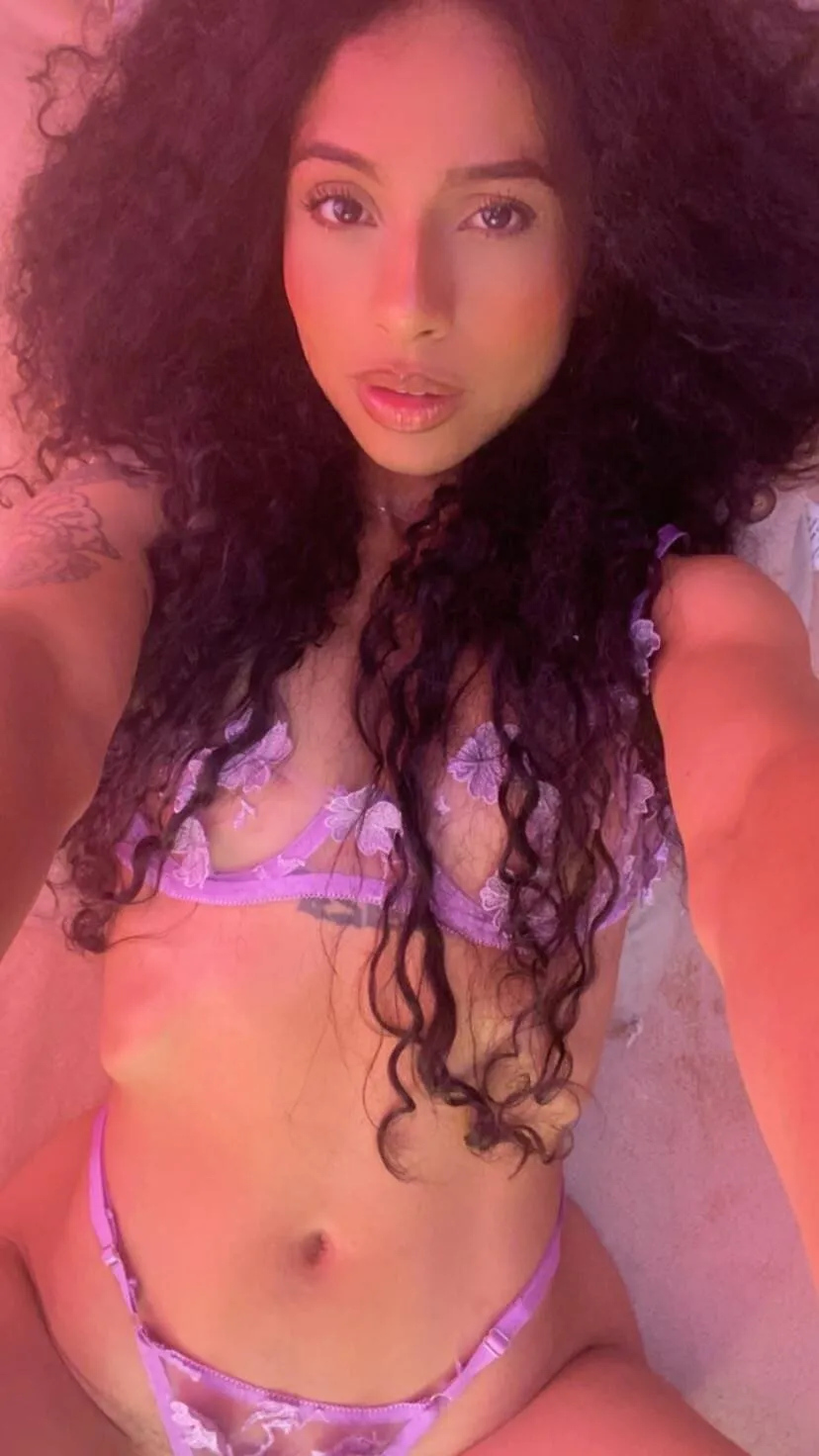 Live sex webcam photo for oliviafenty12312 #8556515
