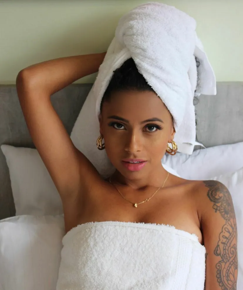 Live sex webcam photo for oliviafenty12312 #7430752