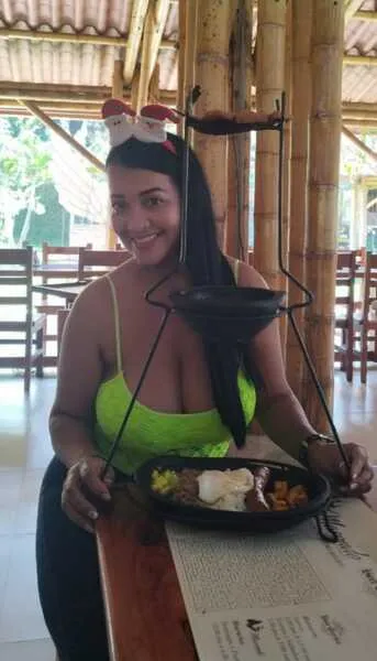 Live sex webcam photo for MaddieWaterson #3835786