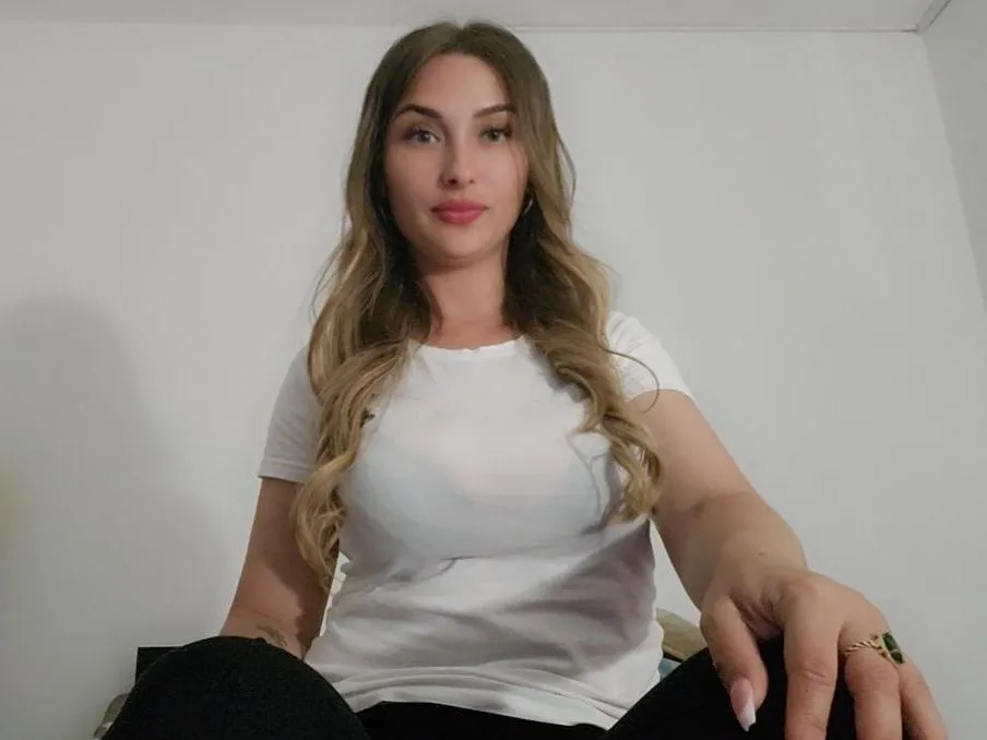 Live sex webcam photo for RHAENYS #5793706