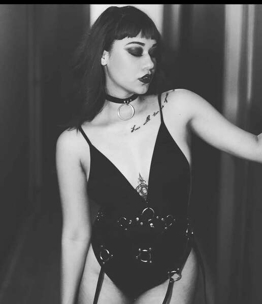 Live sex webcam photo for GoddessVictoriaRios #6253836