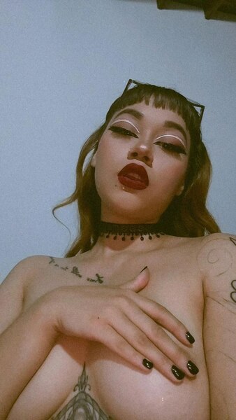 Live sex webcam photo for GoddessVictoriaRios #6253891