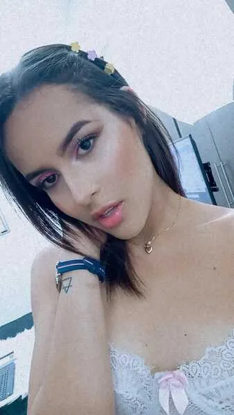 Live sex webcam photo for RoxanaHudson #3761328