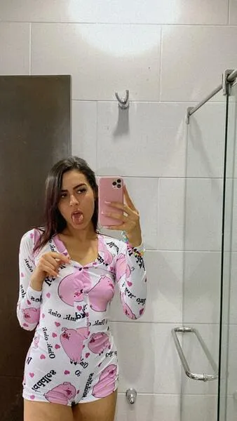 Live sex webcam photo for RoxanaHudson #4046158