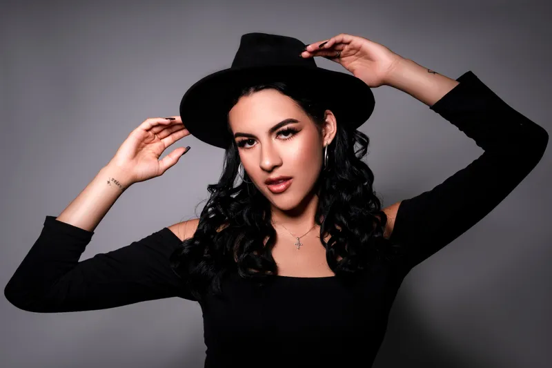 Live sex webcam photo for RoxanaHudson #5551992