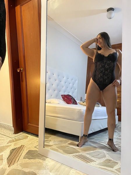 Live sex webcam photo for hornyroommate #6083405