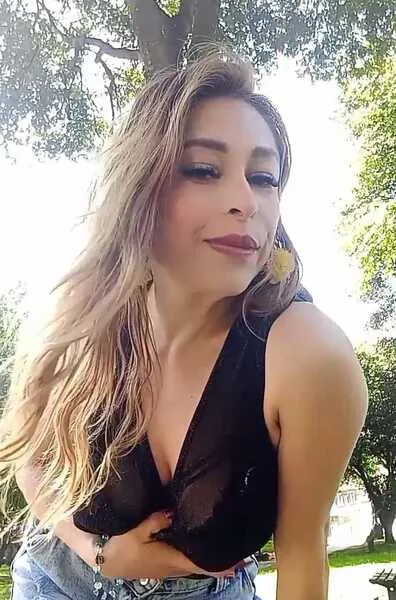 Live sex webcam photo for CoralSexy4812 #6618734