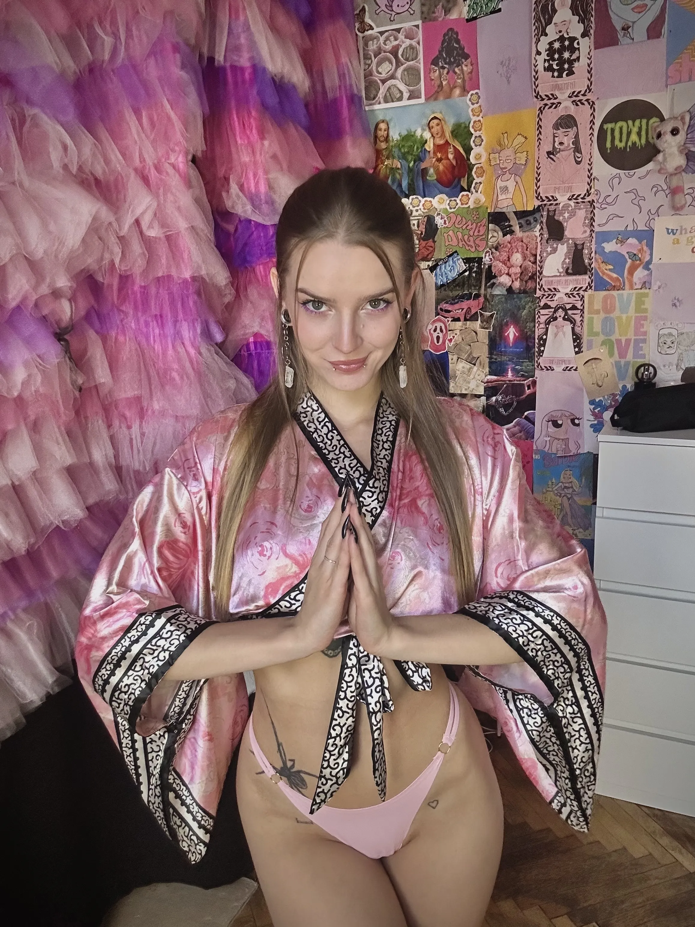 Live sex webcam photo for BaabeButterfly #7905874