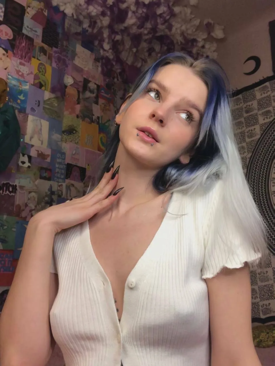 Live sex webcam photo for BaabeButterfly #7905691