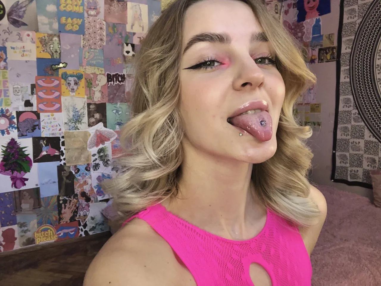 Live sex webcam photo for BaabeButterfly #7905840