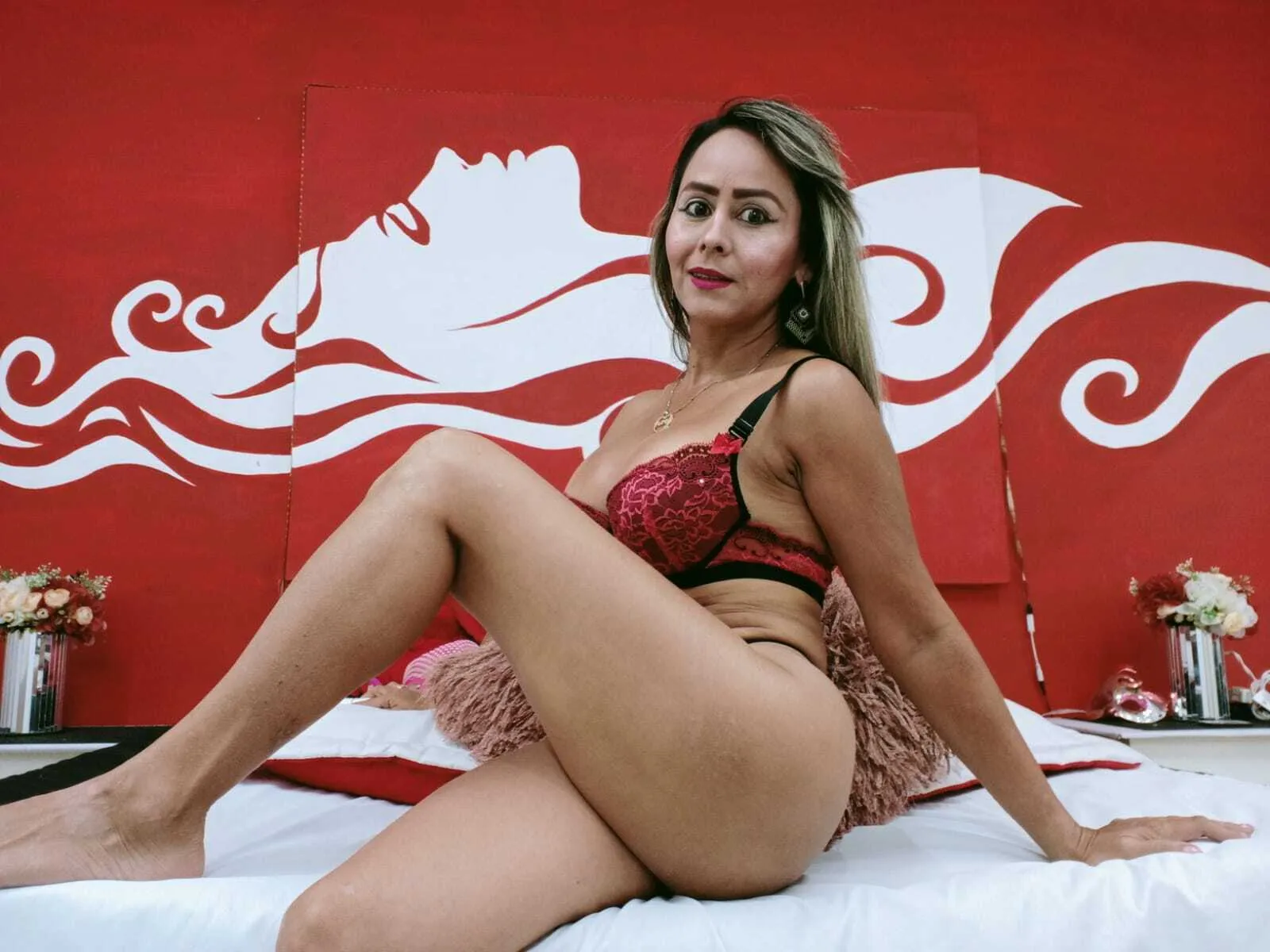 Live sex webcam photo for ScarlettChannel #7872813