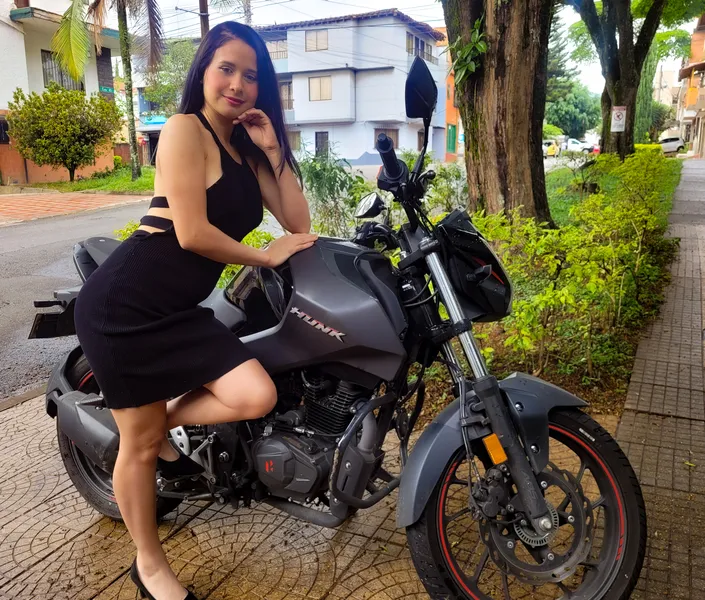 Live sex webcam photo for LunnaSophia #3835747