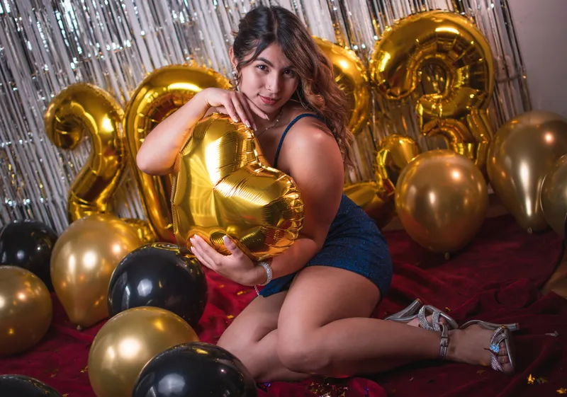 Live sex webcam photo for SheleyVitteri #3851521