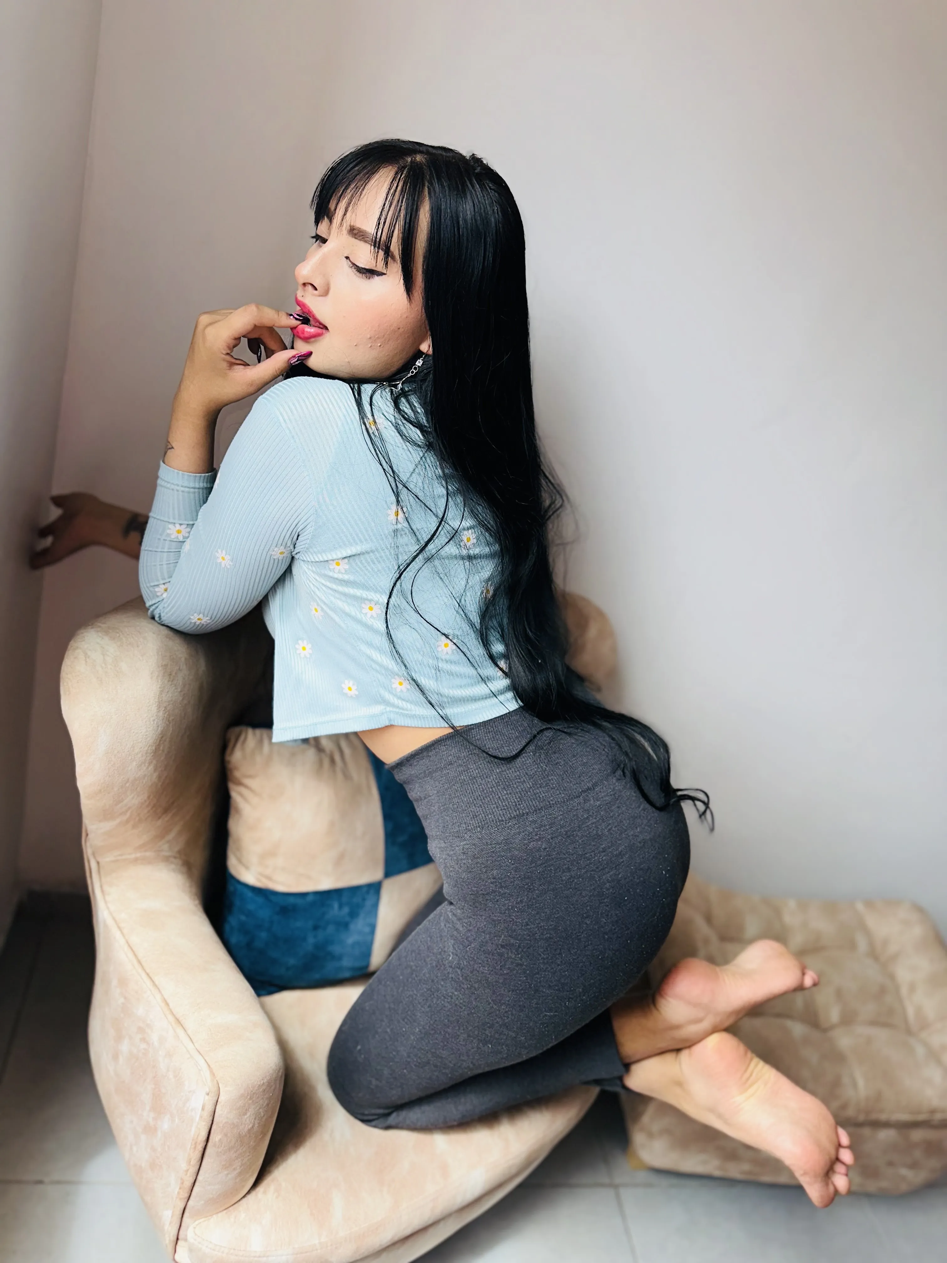 Live sex webcam photo for Aliiciarosee #7444864