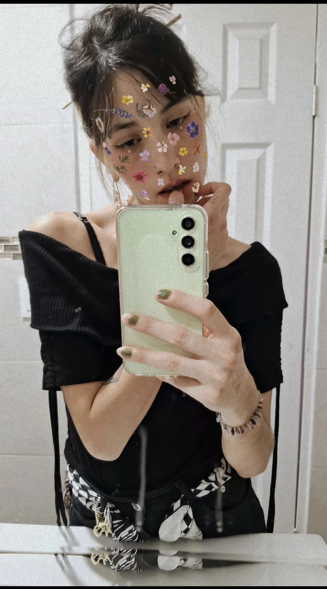 Live sex webcam photo for TaraHunter #7421326