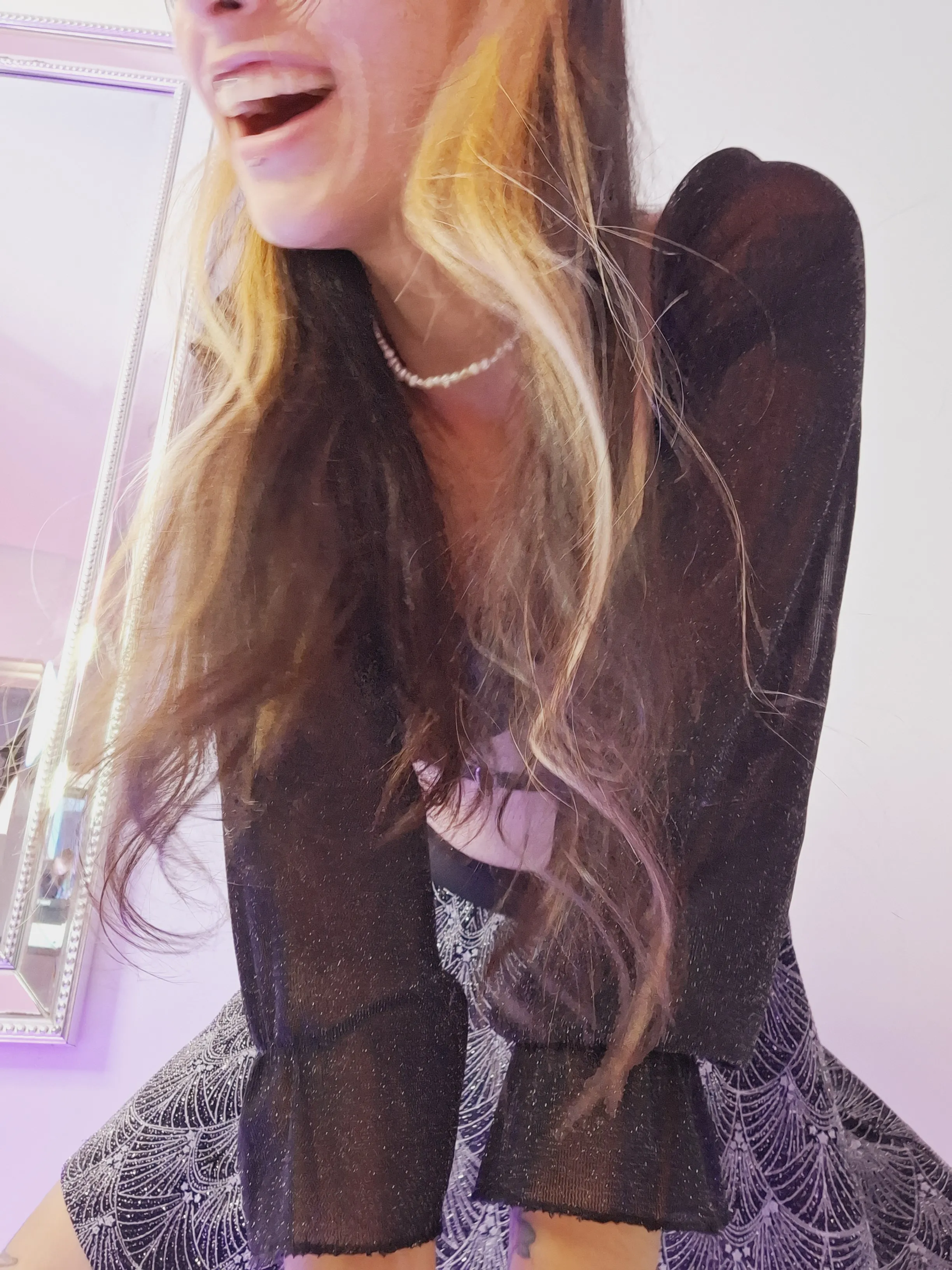 Live sex webcam photo for TaraHunter #7421306