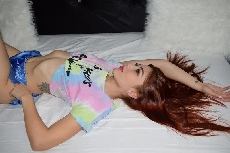 Live sex webcam photo for EmmaLuuu #3759022