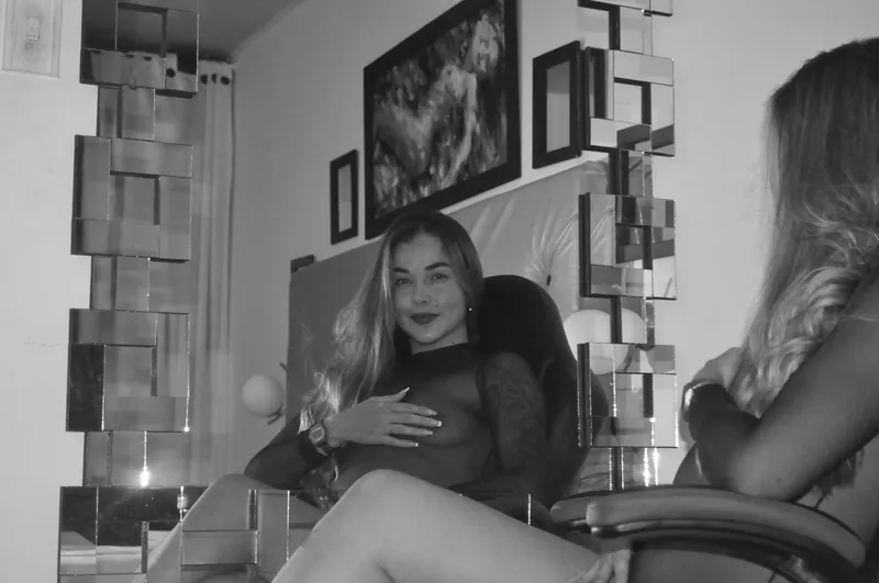 Live sex webcam photo for ScarlettJohns #5393692