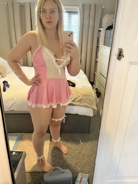 Live sex webcam photo for EllieSoSubmissive #5853168