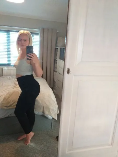 Live sex webcam photo for EllieSoSubmissive #4080874