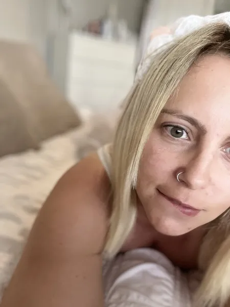 Live sex webcam photo for EllieSoSubmissive #6267581