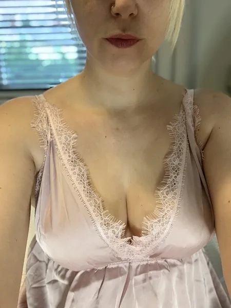 Live sex webcam photo for EllieSoSubmissive #6267648