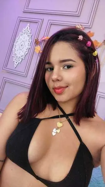 Live sex webcam photo for emilyparkerxx #3826858