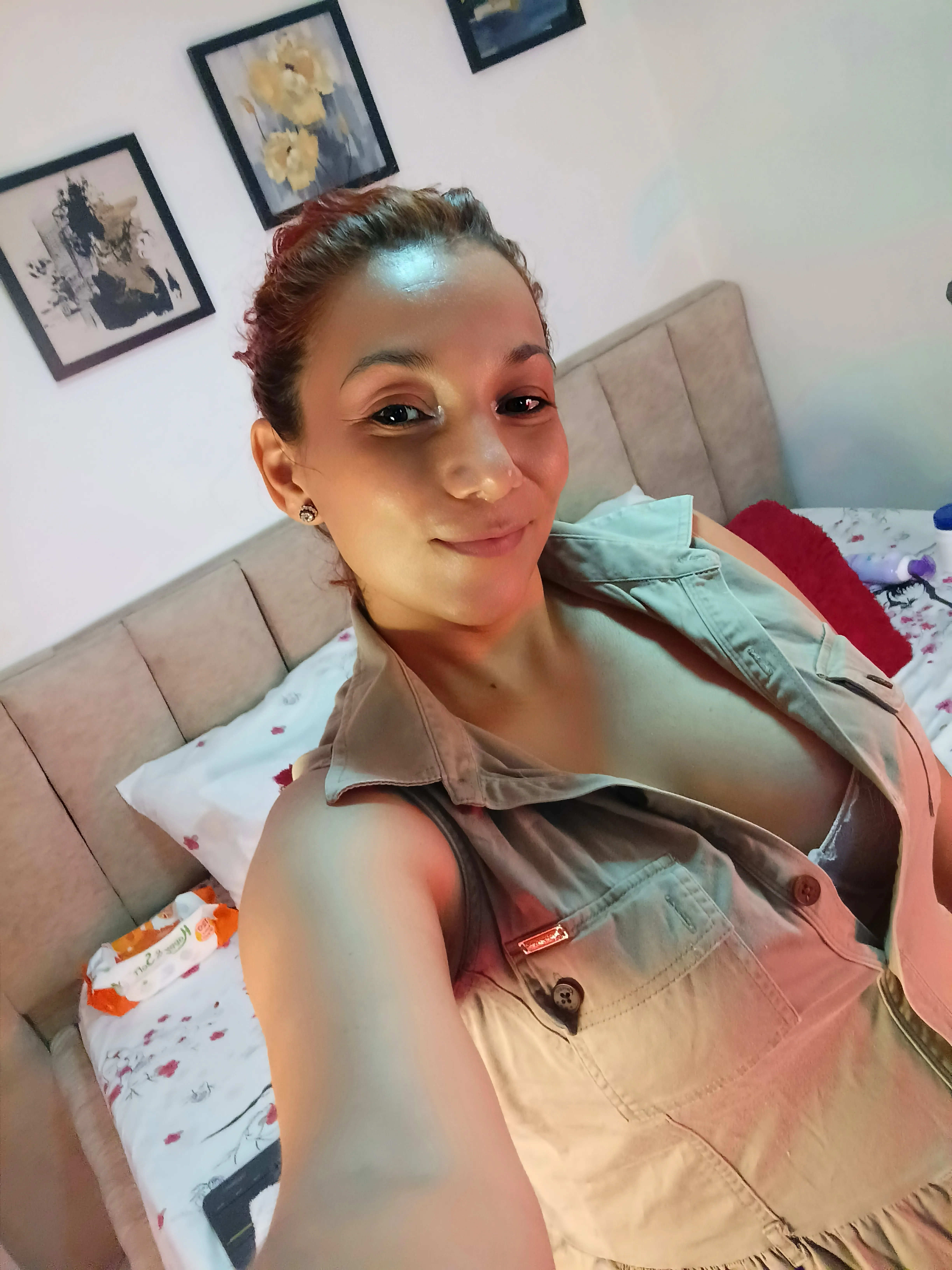 Live sex webcam photo for amberdemonss #8311913