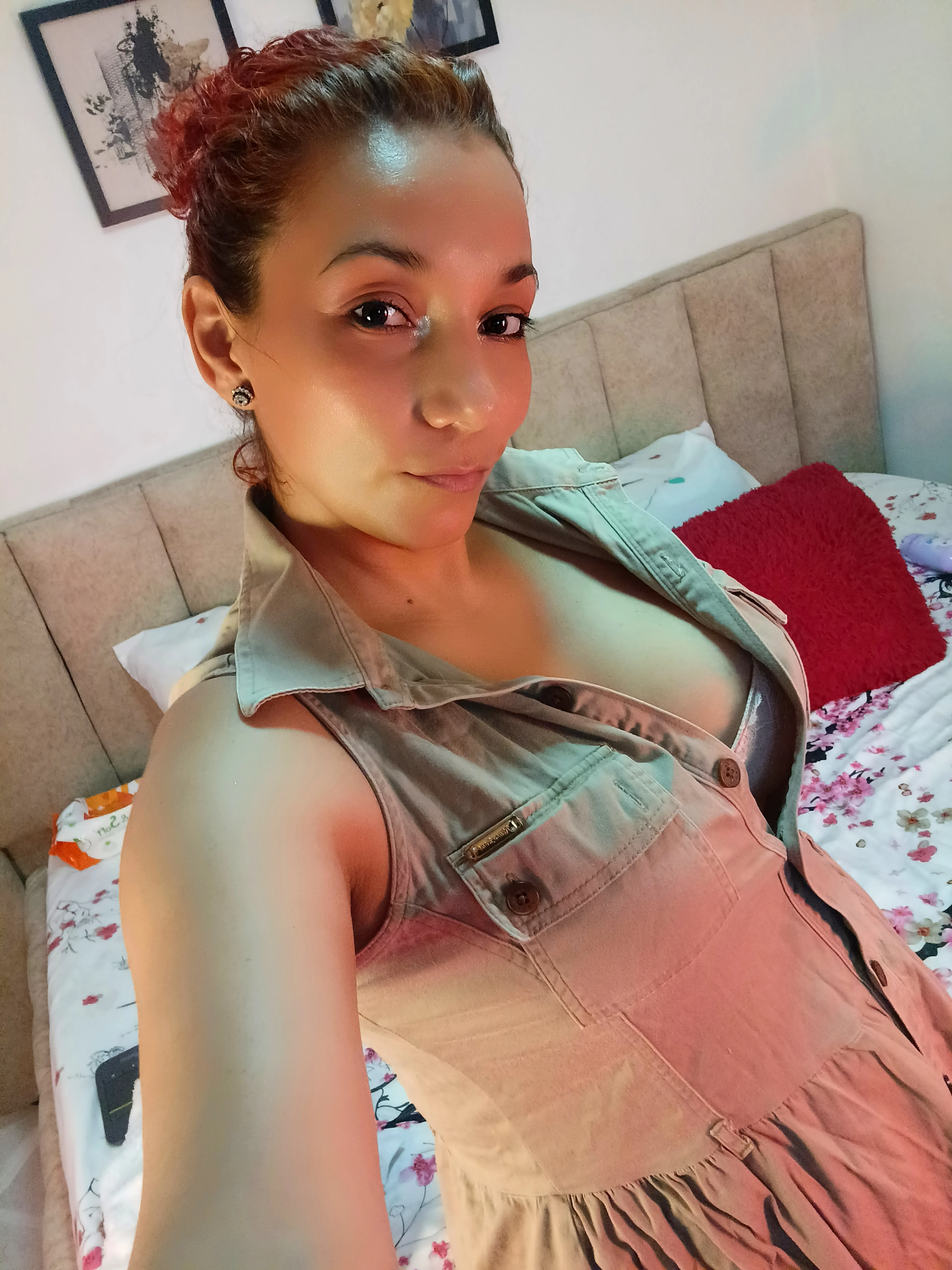 Live sex webcam photo for amberdemonss #8311916