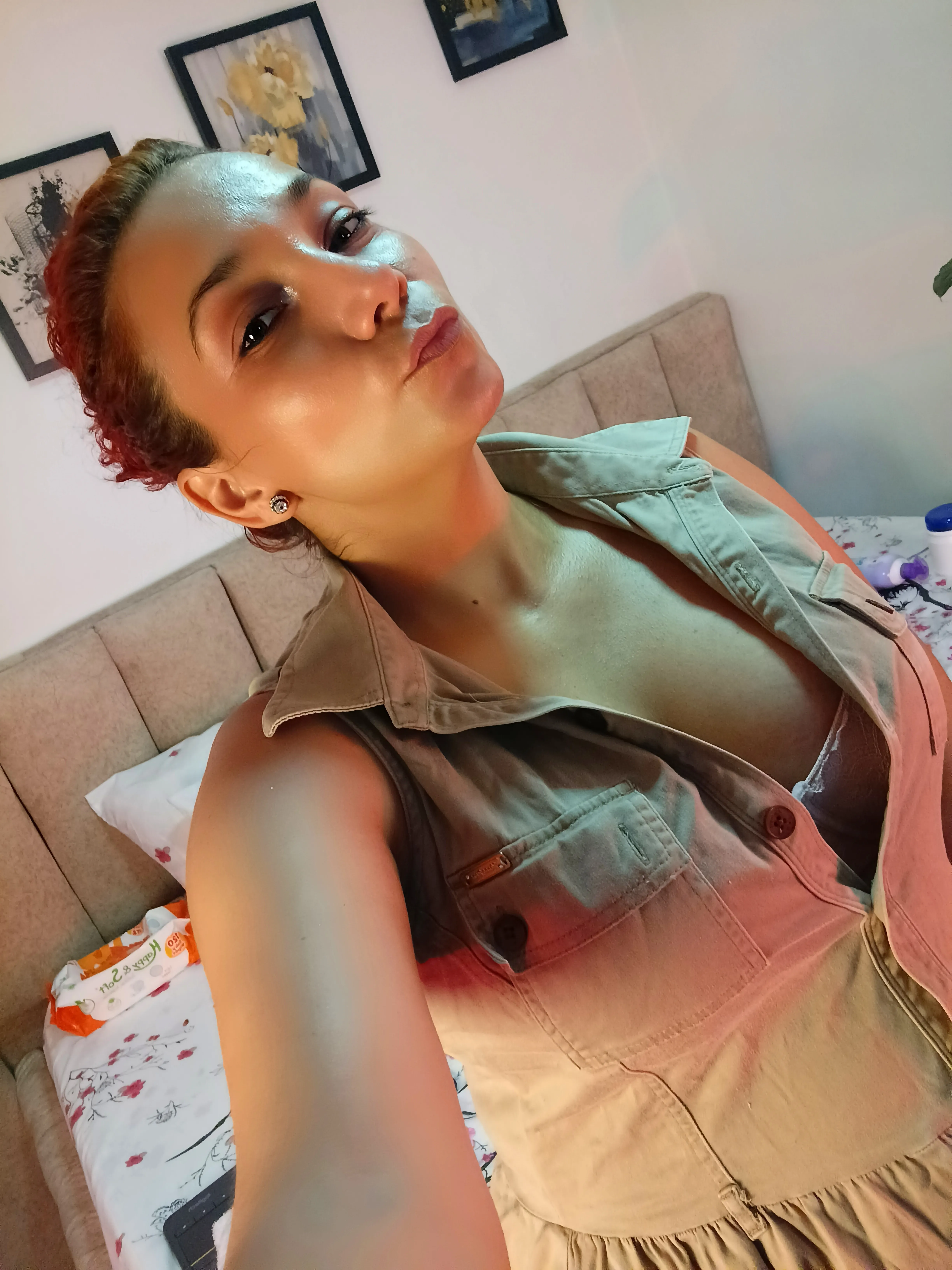Live sex webcam photo for amberdemonss #8311918