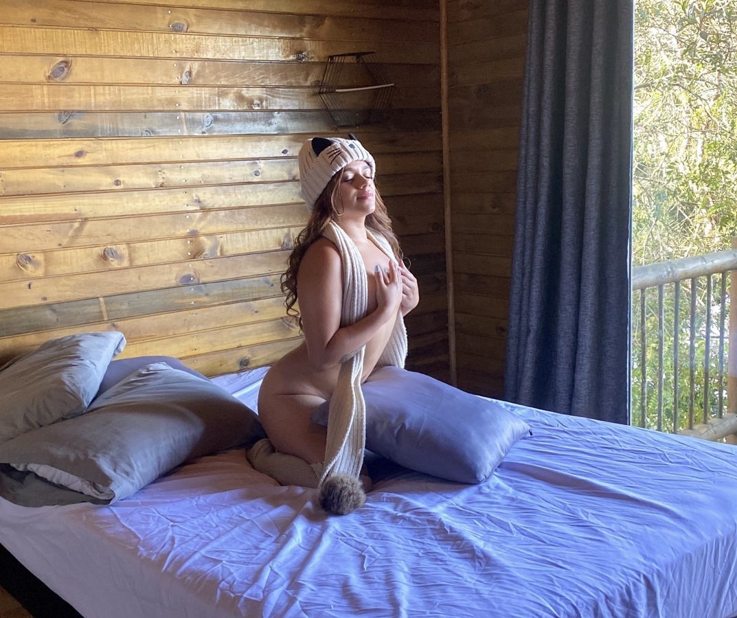 Live sex webcam photo for AslyEvans #7884062