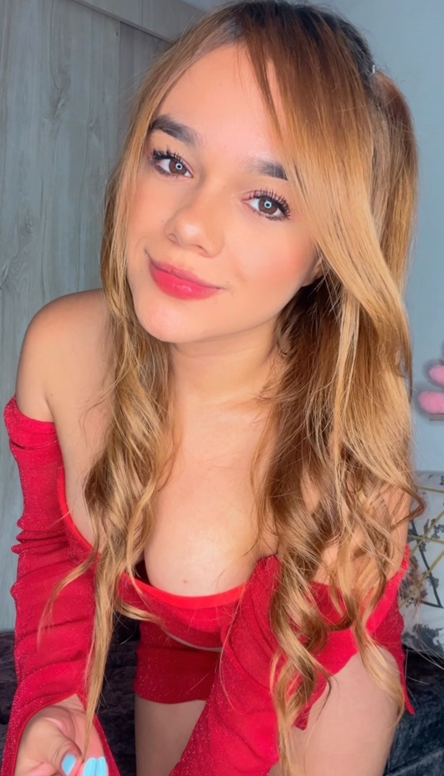 Live sex webcam photo for AslyEvans #7884147