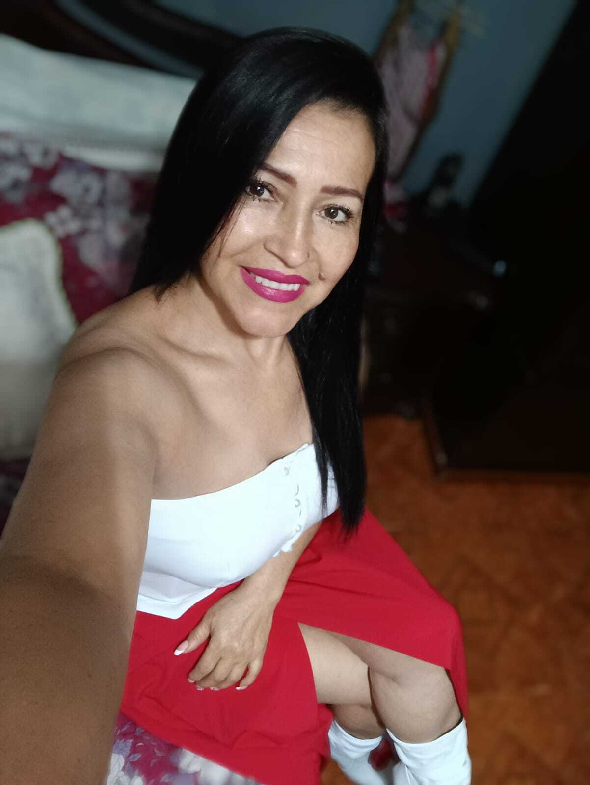 Live sex webcam photo for Sarahteikus #8068950