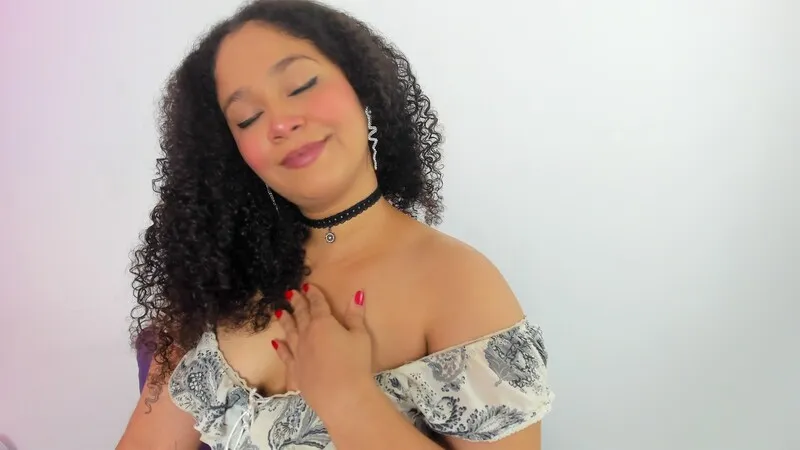 Live sex webcam photo for LiliRussell #5476829