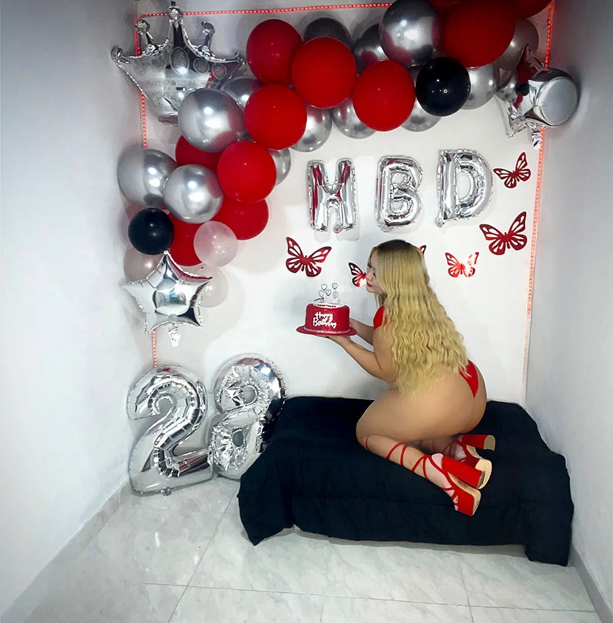 Live sex webcam photo for celestesweetxxx #7124544